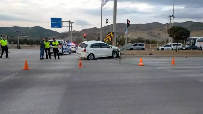 Çorum'da trafik kazası: 2'si çocuk 4 kişi yaralandı