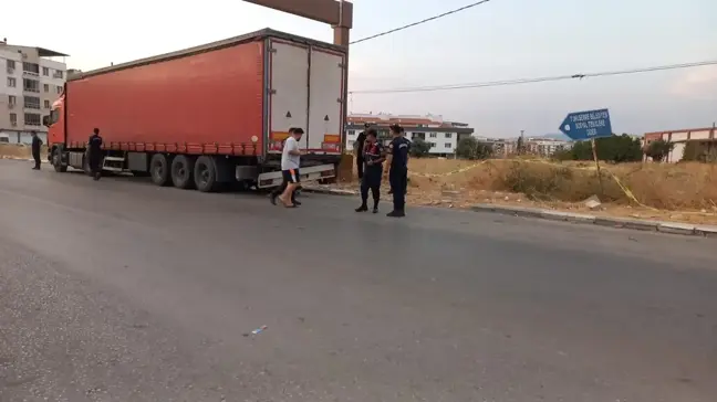 Manisa'da motosiklet TIR'a çarptı: 1 ölü, 1 ağır yaralı