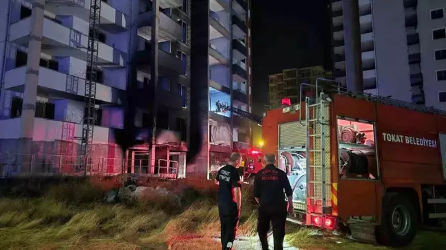 Tokat'ta inşaat halindeki binada yangın çıktı