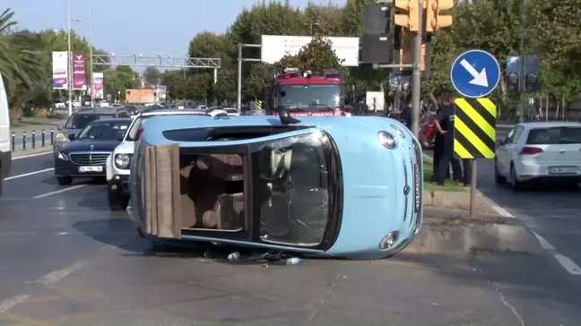 Maltepe'de Otomobil Yan Yattı