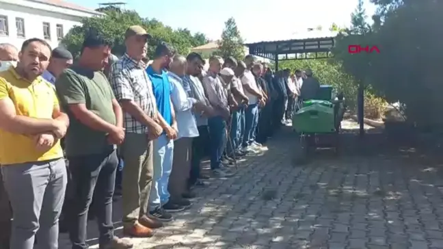 Malatya'da Tren Kazasında Hayatını Kaybeden Anne ve Çocukları Yan Yana Defnedildi