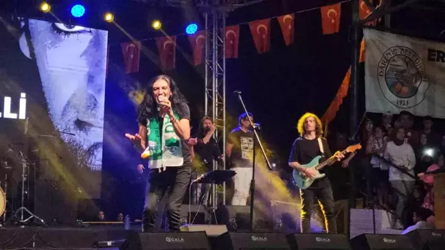 Murat Kekili, Geleneksel Zengibar Karakucak Güreş ve Kültür Festivali'nde sahne aldı