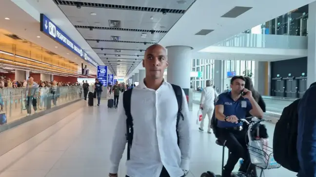 Beşiktaş'ın Transfer Dönemi İçin Son İmza: Joao Mario İstanbul'a Geldi