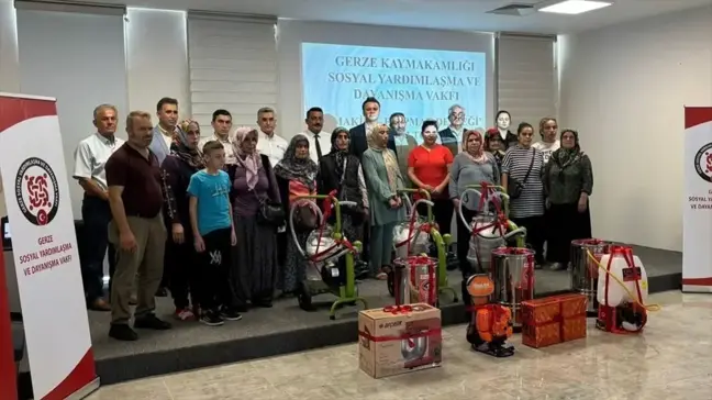 Sinop'un Gerze ilçesinde köylerde üretim yapan 10 kadına makine ekipman desteği sağlandı