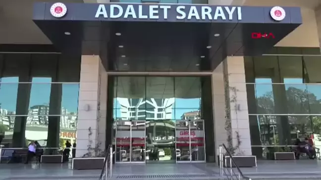 Milli Boksör Busenaz Sürmeneli'ye Yol Verme Tartışmasında Saldırı