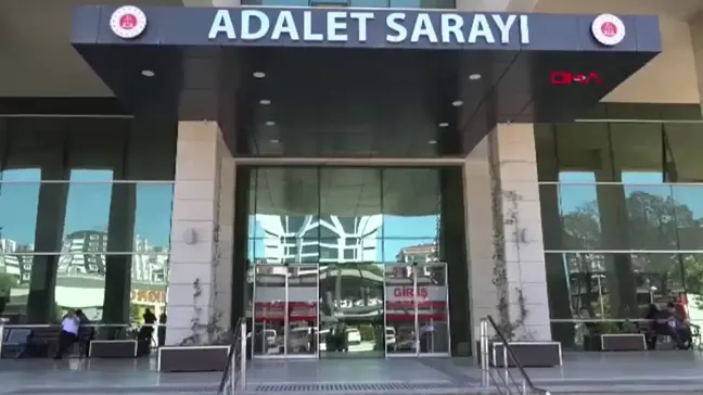 Milli Boksör Busenaz Sürmeneli'ye Yol Verme Tartışmasında Saldırı