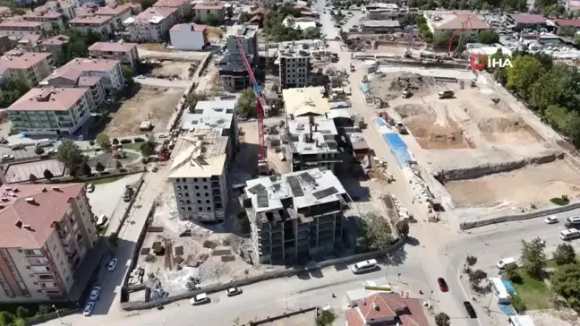 Malatya'da binalar hızla yükseliyor, umutlar yeniden yeşeriyor