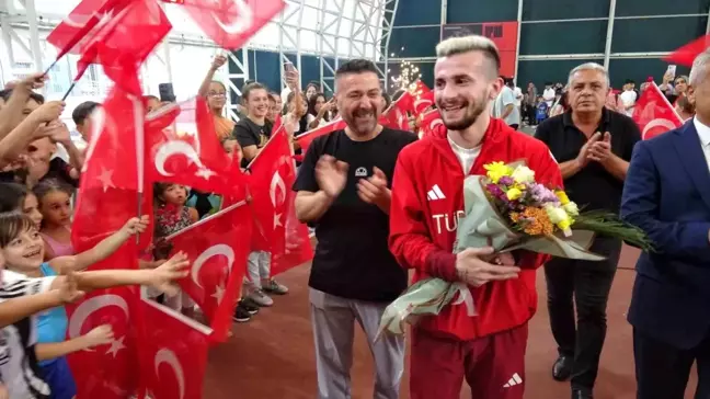 Ali Can Özcan Paris 2024 Paralimpik Oyunları'nda gümüş madalya kazandı