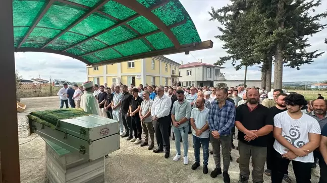 Bafra'da kuyu açma çalışmasında toprak altında kalan işçi toprağa verildi