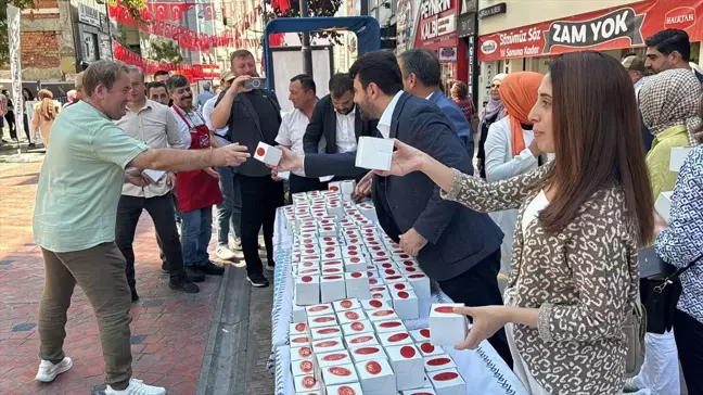 AK Parti Karabük İl Başkanlığı'ndan Kandil Simidi İkramı