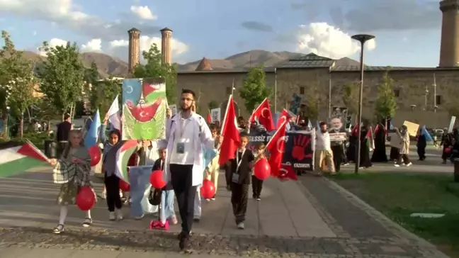 Erzurum'da Sağlık Çalışanlarından Gazze İçin Sessiz Yürüyüş