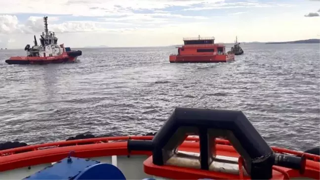 Çanakkale Boğazı'nda Gemi Arızası: Esenkıyı Yedeklisi Demirledi