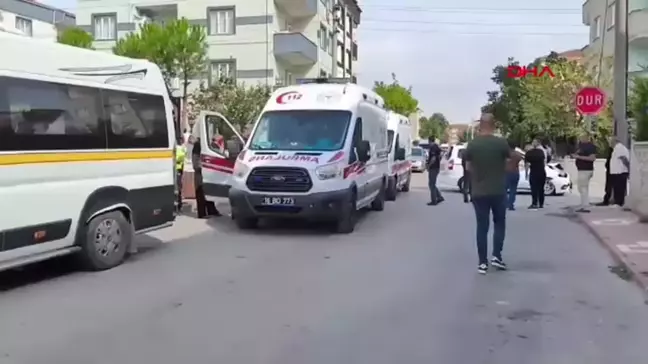 İnegöl'de Servis Minibüsü ile Hafif Ticari Araç Çarpıştı: 11 Yaralı