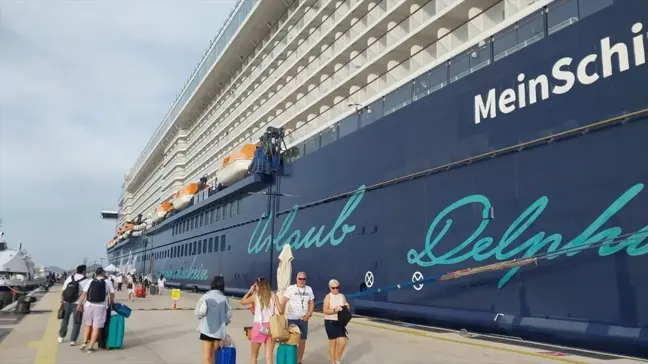 Malta Bayraklı Mein Schiff 5 Kruvaziyerinin Bodrum’a Gelişi