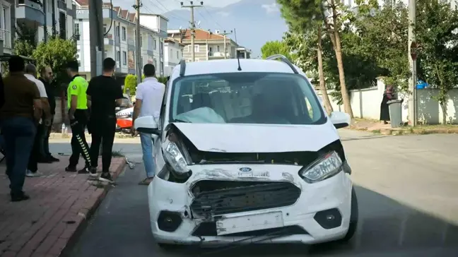 İnegöl'de okul servisi ile hafif ticari araç çarpıştı: 11 yaralı