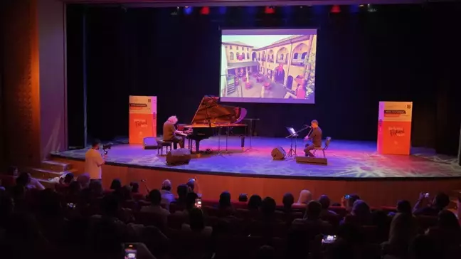 Tuluyhan Uğurlu Gaziantep'te Konser Verdi