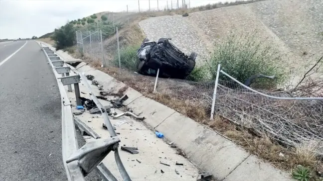 Bursa'da Otoyolda Araç Devrildi: 1 Yaralı