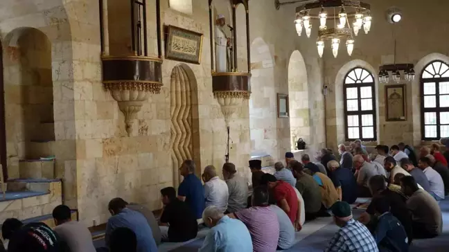 Tarihi Kozluca Camii Yeniden İbadete Açıldı