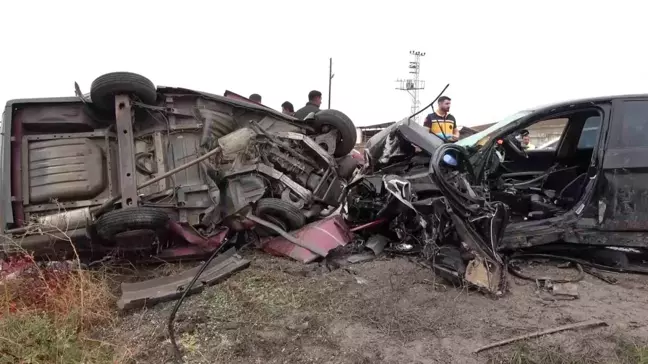 Amasya'da Kafa Kafaya Çarpışma: 2 Kardeş Hayatını Kaybetti