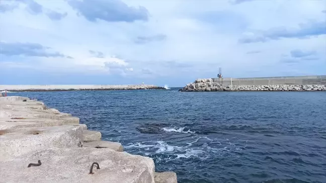 Kandıra'da Alabora Olan Teknedeki Balıkçı İçin Arama Çalışmaları Başlatıldı