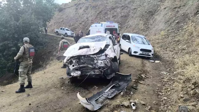 Şehit Abakay'ın Cenaze Törenine Giden Akrabalarının Aracı Kaza Yaptı: 1 Ölü, 5 Yaralı