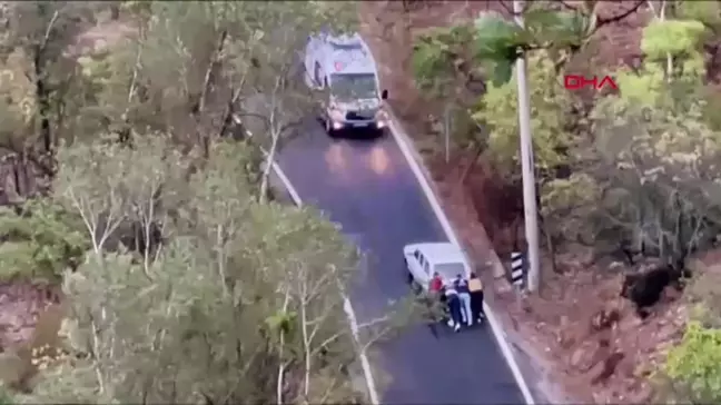 Ambulans Sağlık Çalışanlarından Destek: Aküsü Bitmiş Aracı İttiler