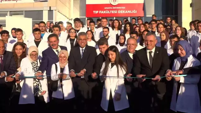 Sağlık Bakanı Memişoğlu: Dünyada Böyle Bir Yarayı Sarabilecek Topluluk Yok