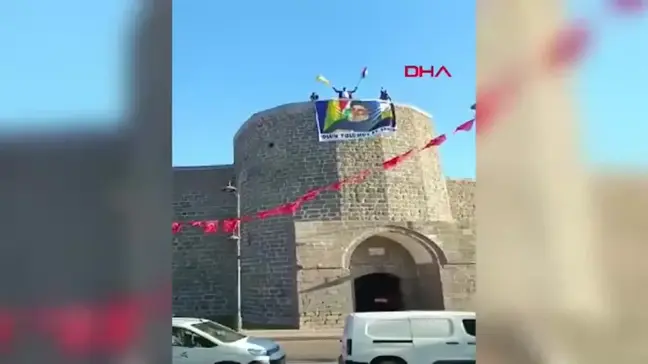 Diyarbakır'da Hasan Nasrallah'ın Posteri Tarihi Surlarda