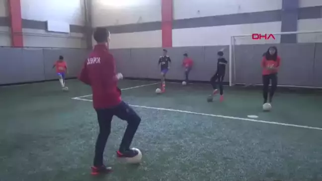 Erzurum'da Tek Kız Futbolcu Elifnaz'ın Milli Takım Hedefi