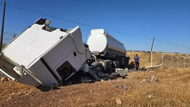 Şırnak'ta Tır Devrildi: Sürücü Yaralandı