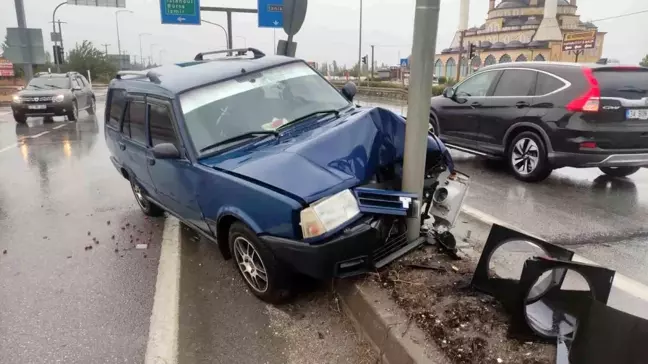 Bursa'da Yağmur Sebebiyle Trafik Kazası: 1 Yaralı