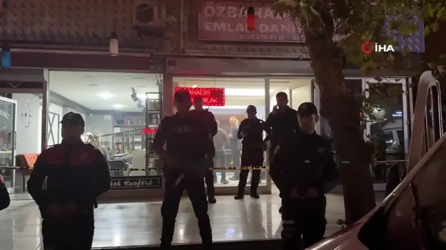 Maltepe'de Liseli Genç, Şakalaşırken Arkadaşını Vurdu