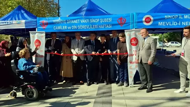 Sinop'ta Camiler ve Din Görevlileri Haftası'nda Kitap Fuarı Açıldı