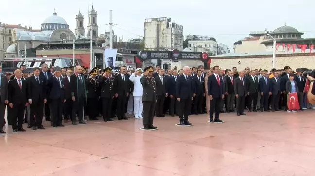 Taksim'de İstanbul'un düşman işgalinden kurtuluşunun 101. yıldönümü törenle kutlandı