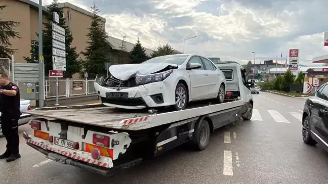 Kocaeli'de Otomobil Kazası: 2 Çocuk Yaralandı