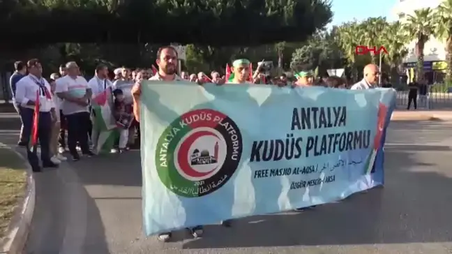 Antalya'da Filistin'e Destek Yürüyüşü Düzenlendi