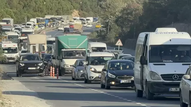 Arnavutköy'de Yol Çalışması Nedeniyle Trafik Kaosu