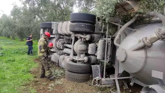 Bursa'da Tanker Devrildi: Sürücü Yaralandı