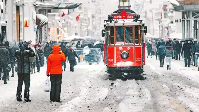 İstanbul'a ne zaman kar yağacak 2025? İstanbul kar yağışı hangi ay başlar?