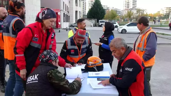 Uşak'ta Deprem Tatbikatı Gerçekleştirildi