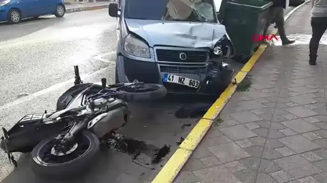 Kocaeli'de Motosiklet ile Hafif Ticari Araç Çarpıştı: 2 Yaralı