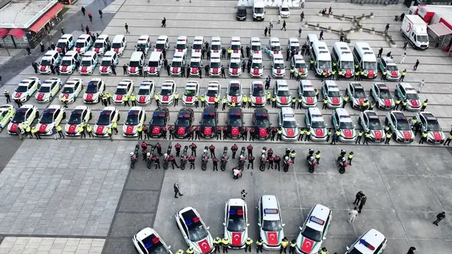 Sakarya'da emniyet ve jandarmaya 93 yeni araç tahsis edildi