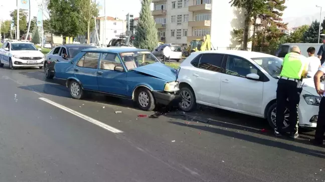 Malatya'da Otomobil Kazası: 1 Yaralı