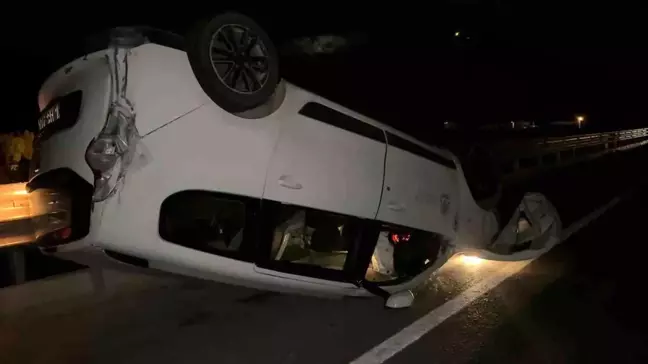 Bursa'da Traktör ile Çarpışan Otomobil Metrelerce Sürüklendi, 1 Yaralı