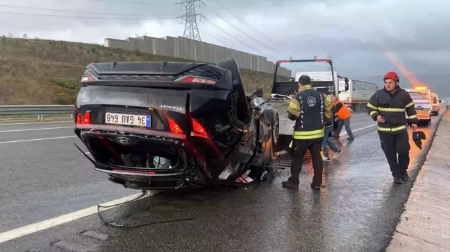 Kuzey Marmara Otoyolu'nda Yağış Sebebiyle Kaza: 4 Yaralı