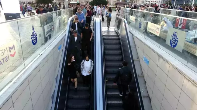 Taksim'de Yürüyen Merdivenler Çalışmıyor: Yaşlı ve Engelliler Zor Durumda