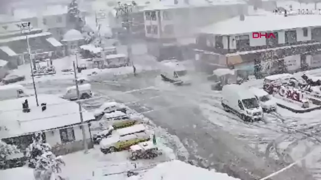 Kastamonu'da Ekim Ayında Kar Yağışı Trafiği Olumsuz Etkiledi