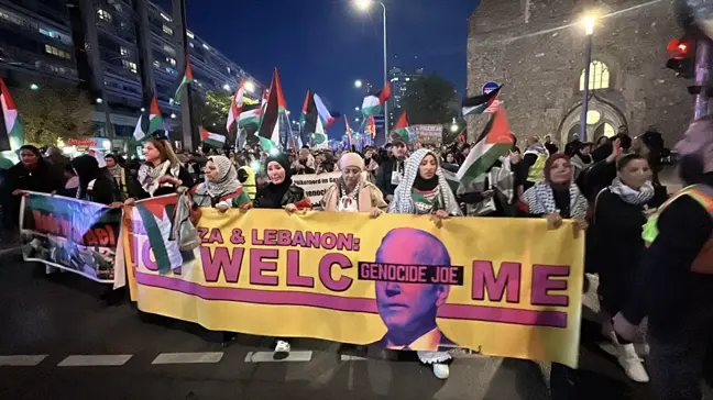 Biden Berlin'de Filistin Destekçileri Tarafından Protesto Edildi