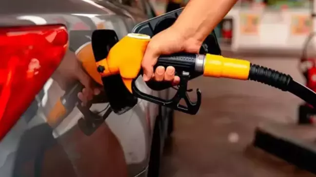 Benzine indirim gelecek mi? (22 Ekim Salı)