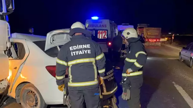 Edirne'de Alkollü Sürücüyle Tır Çarpıştı: 3 Yaralı